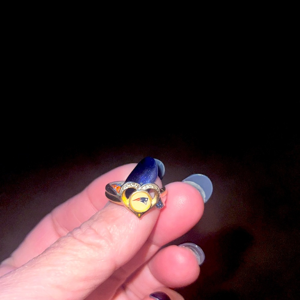 woman’s patriots ring